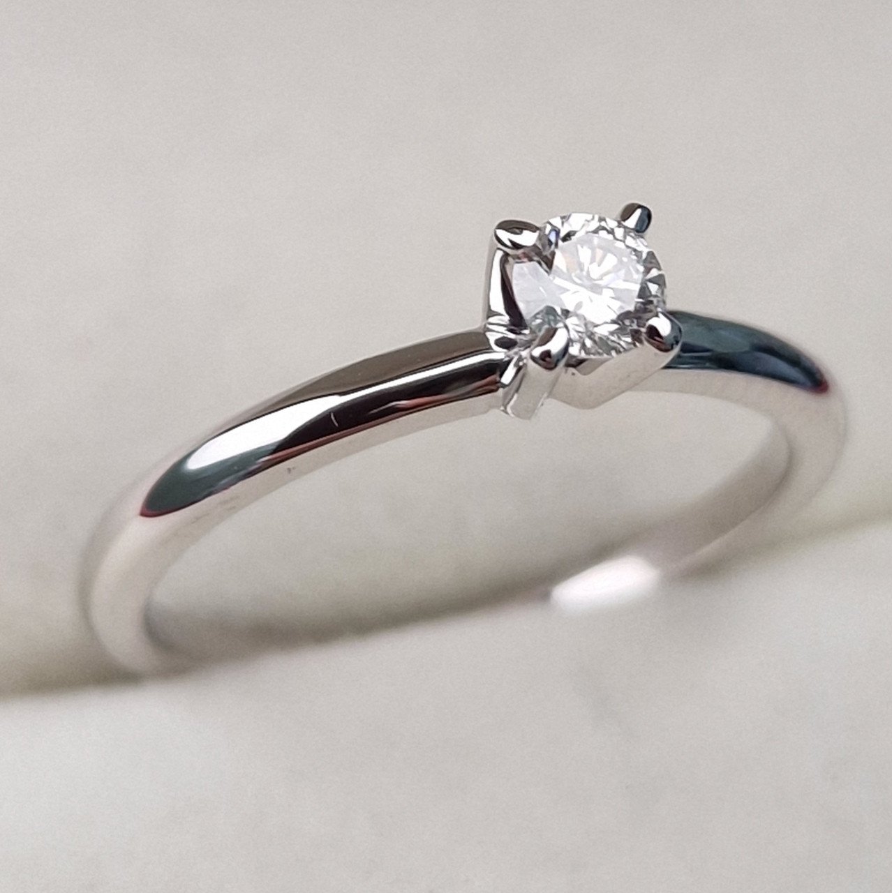 Кольцо Deimantas 102926353 15,5р 2,09гр 0,17ct. купить,NaN