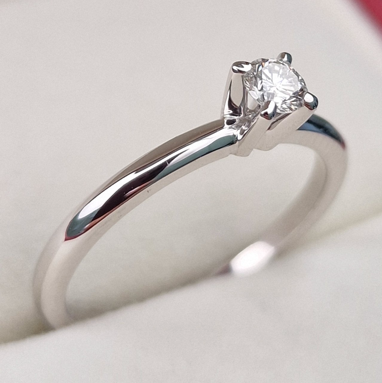 Кольцо Deimantas 102926374 16,5р 2,19гр 0,20ct. купить,NaN