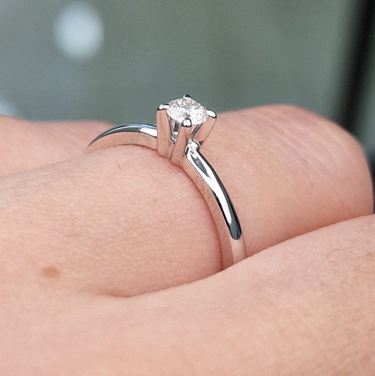 Кольцо Deimantas 102926374 16,5р 2,19гр 0,20ct. купить,NaN