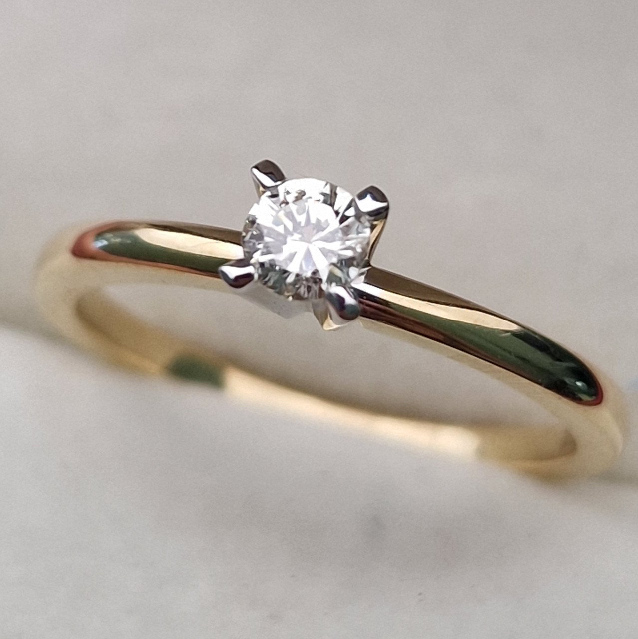 Кольцо Deimantas 102926443 17,5р 2,28гр 0,20ct. купить,NaN