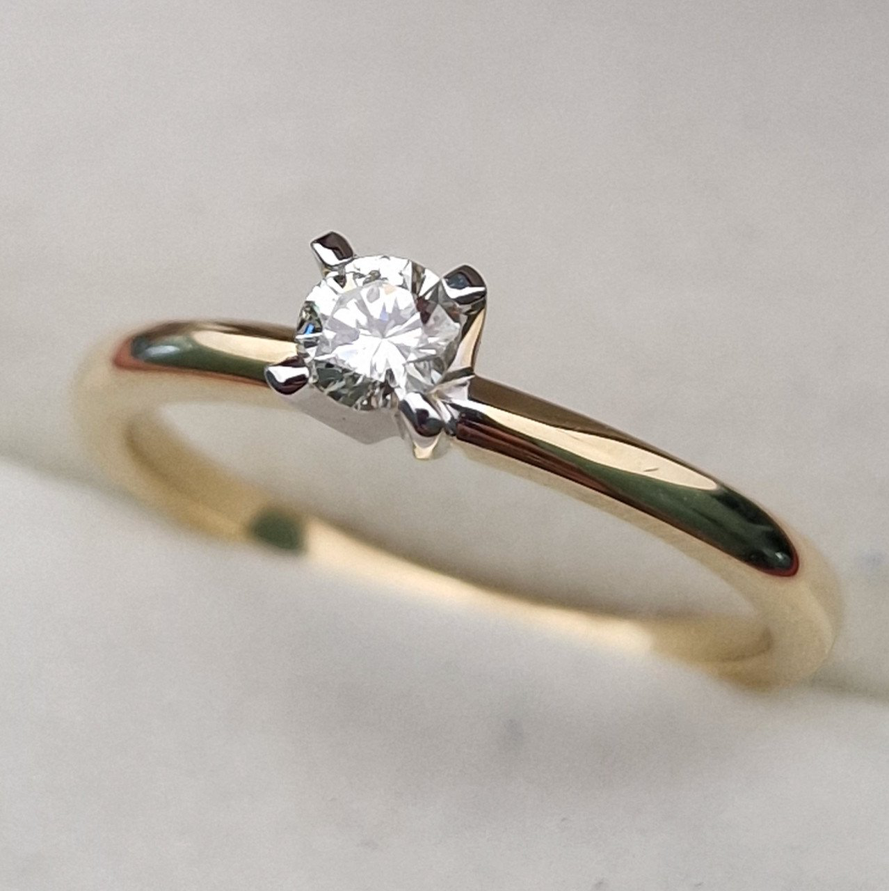 Кольцо Deimantas 102926443 17,5р 2,28гр 0,20ct. купить,NaN