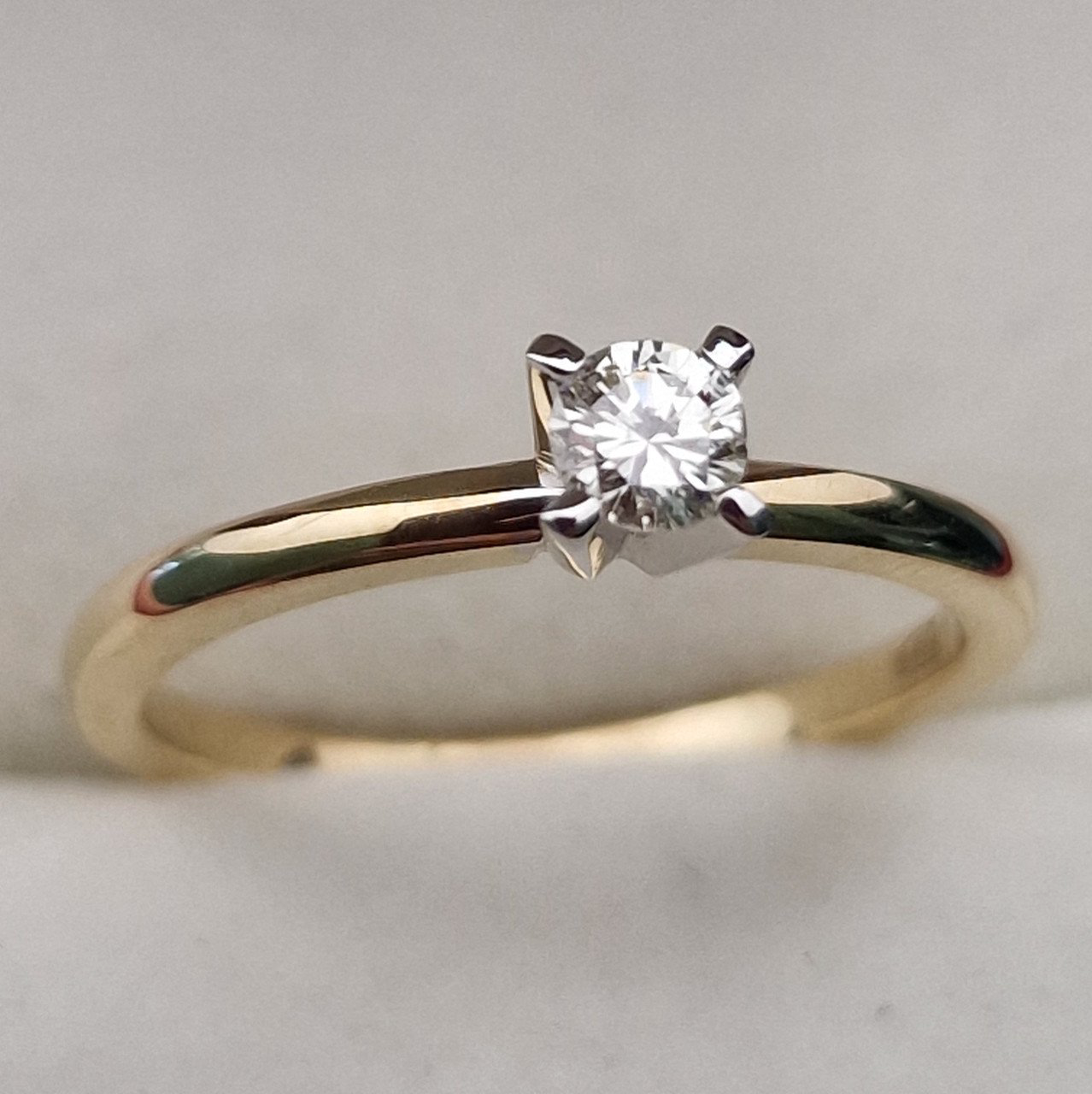 Кольцо Deimantas 102926443 17,5р 2,28гр 0,20ct. купить,NaN