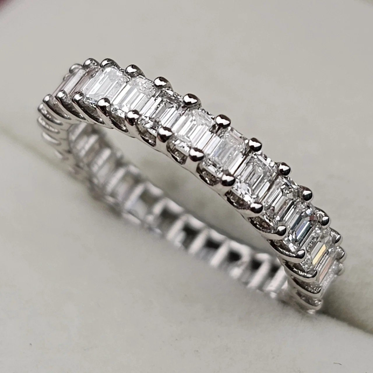 Кольцо Deimantas 109891829 17,5р 3,17гр 2,15ct. купить,NaN