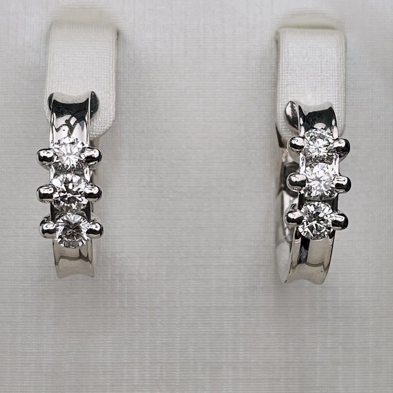 Серьги Deimantas 109892033 15,96гр 1,44ct. купить,NaN