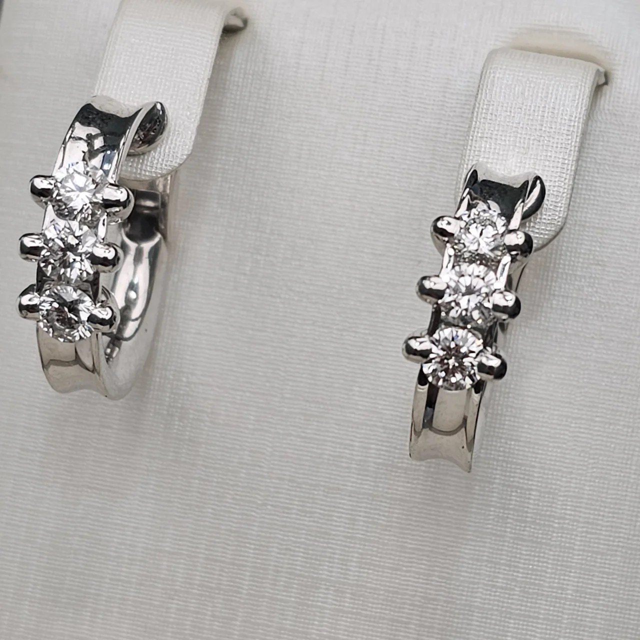 Серьги Deimantas 109892033 15,96гр 1,44ct. купить,NaN