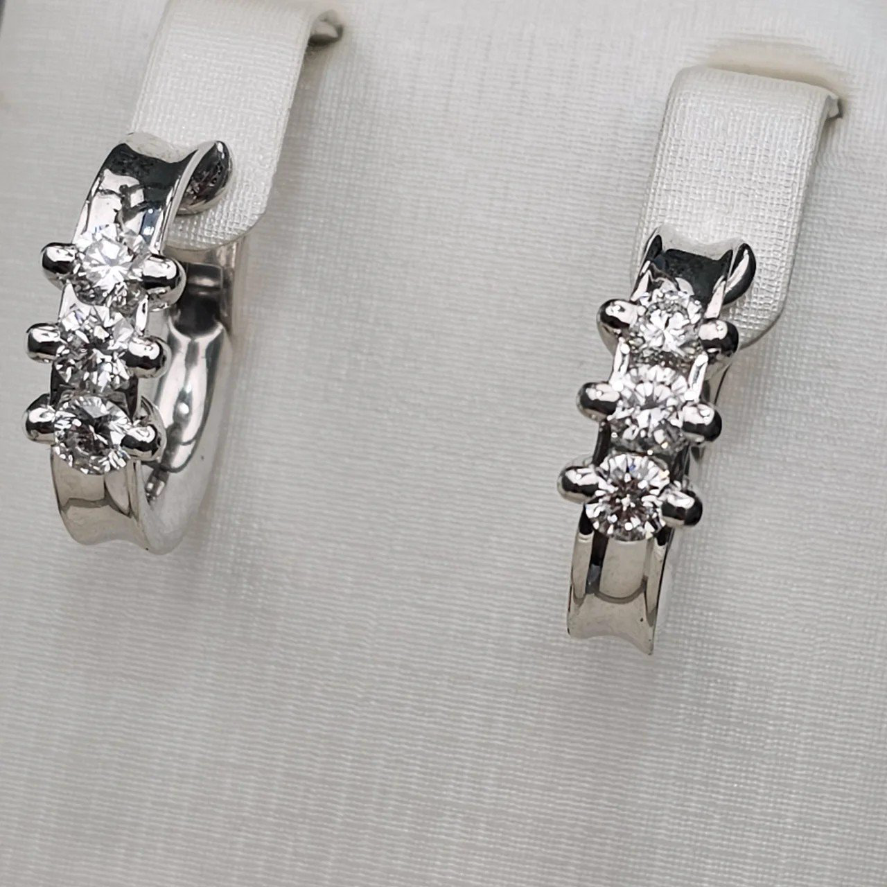 Серьги Deimantas 109892033 15,96гр 1,44ct. купить,NaN