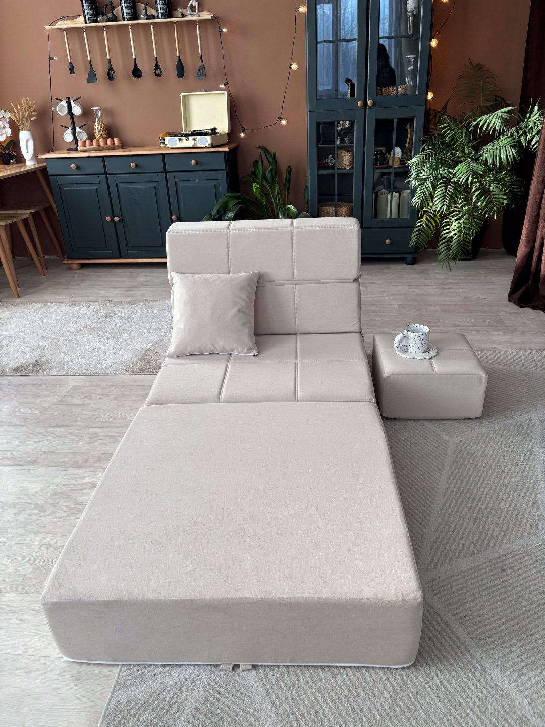 Бескаркасное кресло Marco mebel brand CUBes , обивка велюр, кремовый купить,NaN