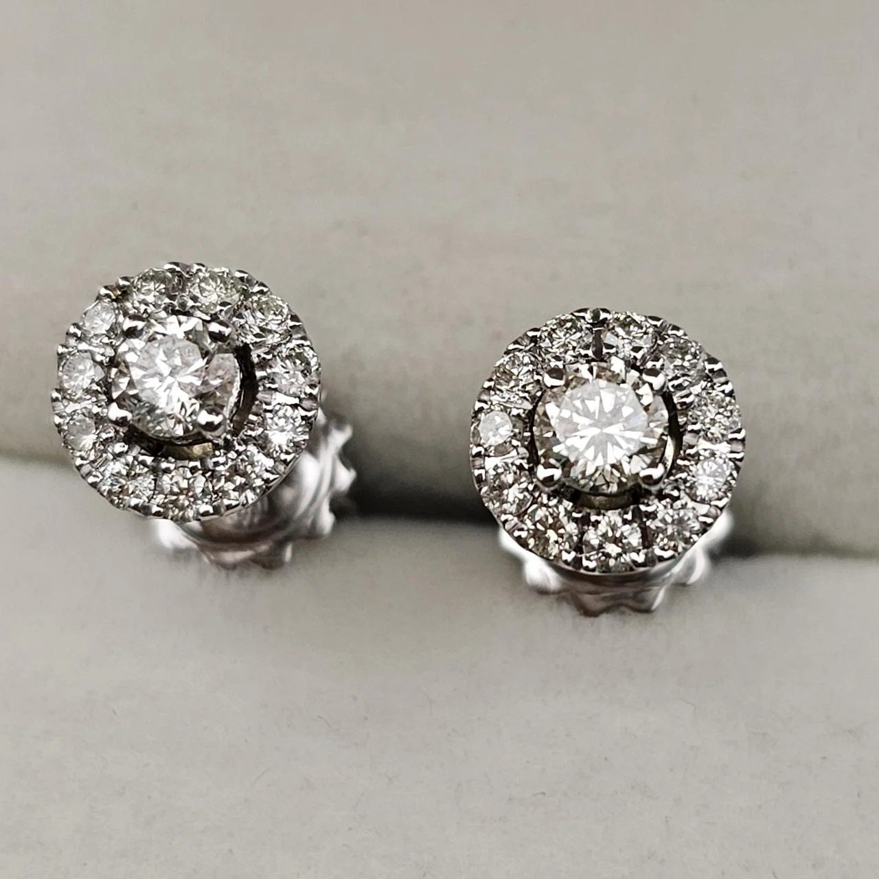 Серьги Deimantas 109892203 3,17гр 0,73ct. купить,NaN