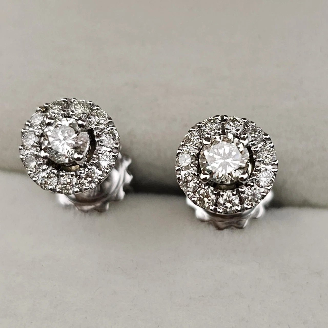 Серьги Deimantas 109892203 3,17гр 0,73ct. купить,NaN