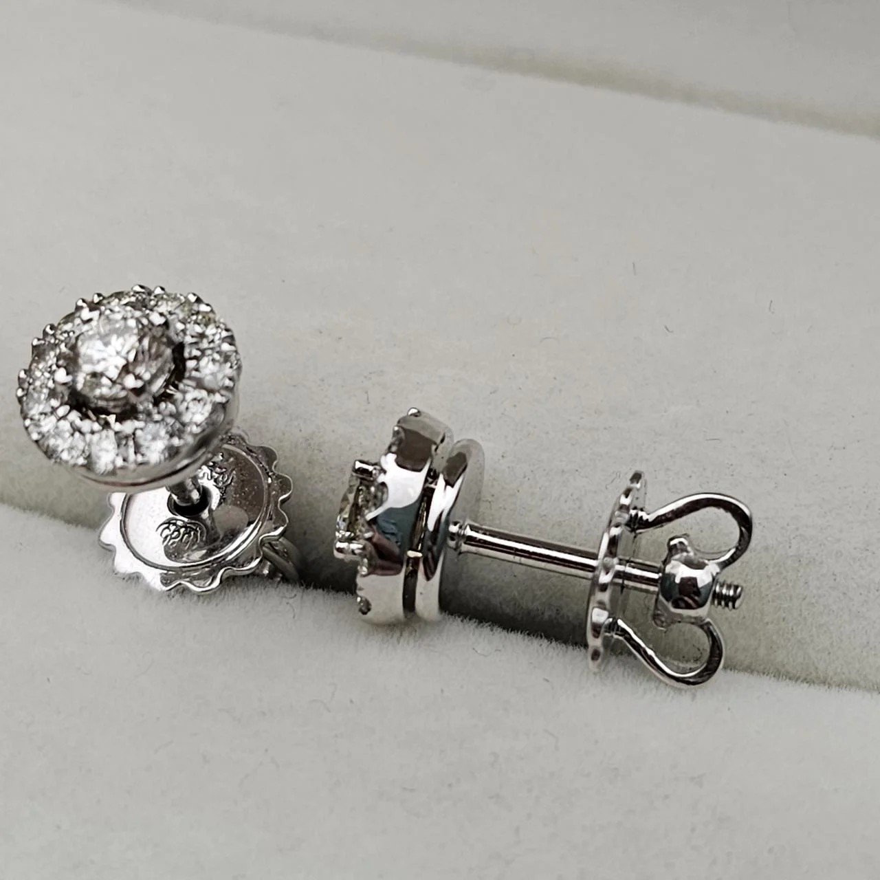 Серьги Deimantas 109892203 3,17гр 0,73ct. купить,NaN