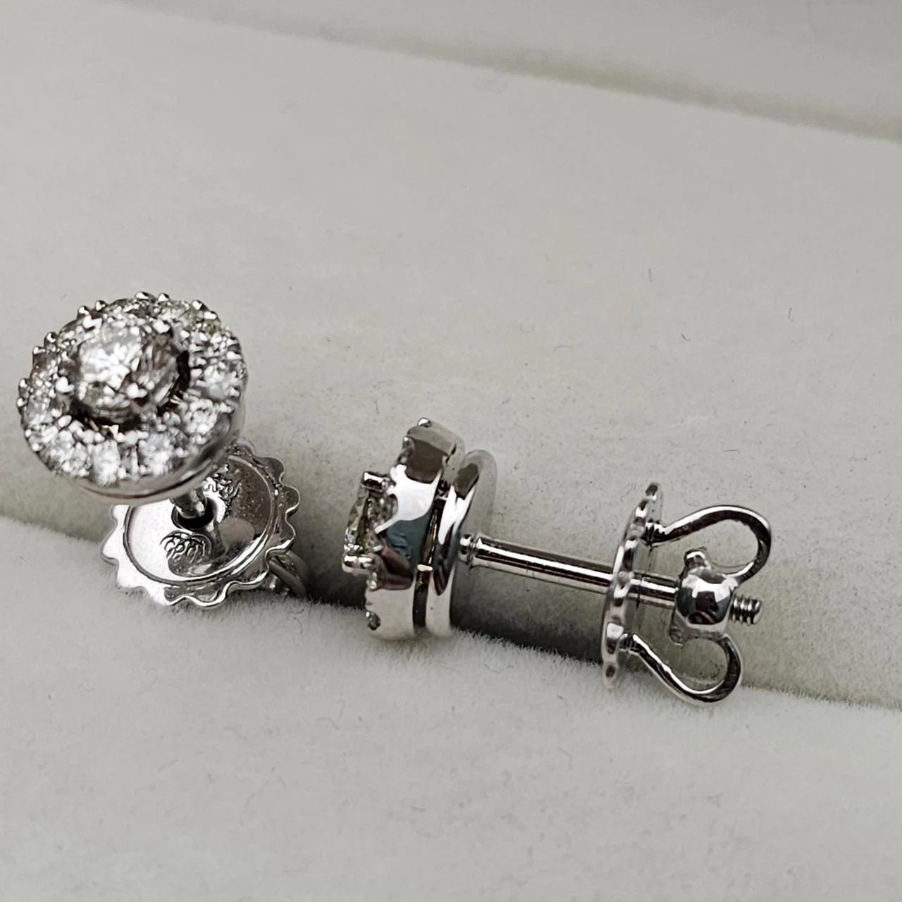Серьги Deimantas 109892203 3,17гр 0,73ct. купить,NaN