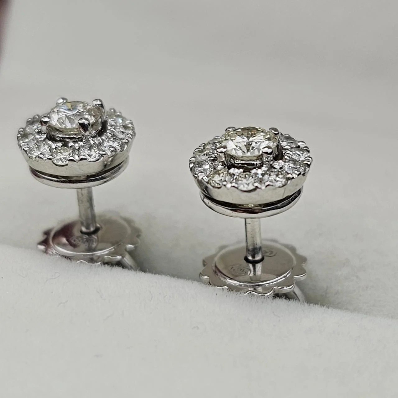 Серьги Deimantas 109892203 3,17гр 0,73ct. купить,NaN