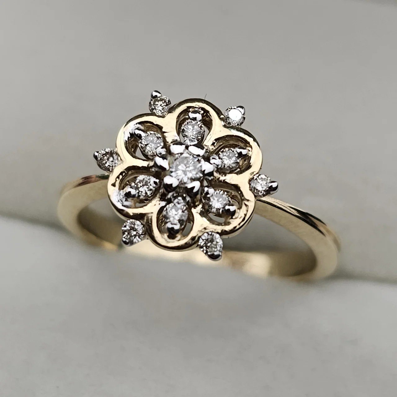 Кольцо Deimantas 109891857 17р 3,42гр 0,31ct. купить,NaN