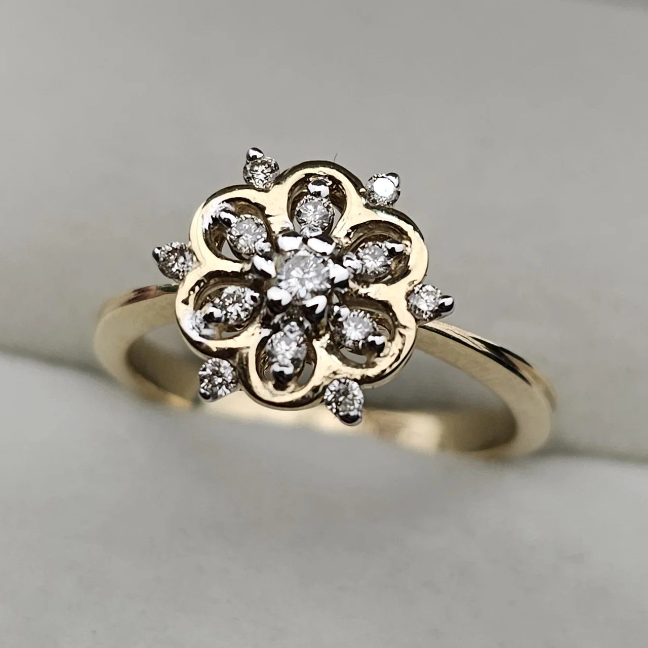 Кольцо Deimantas 109891857 17р 3,42гр 0,31ct. купить,NaN