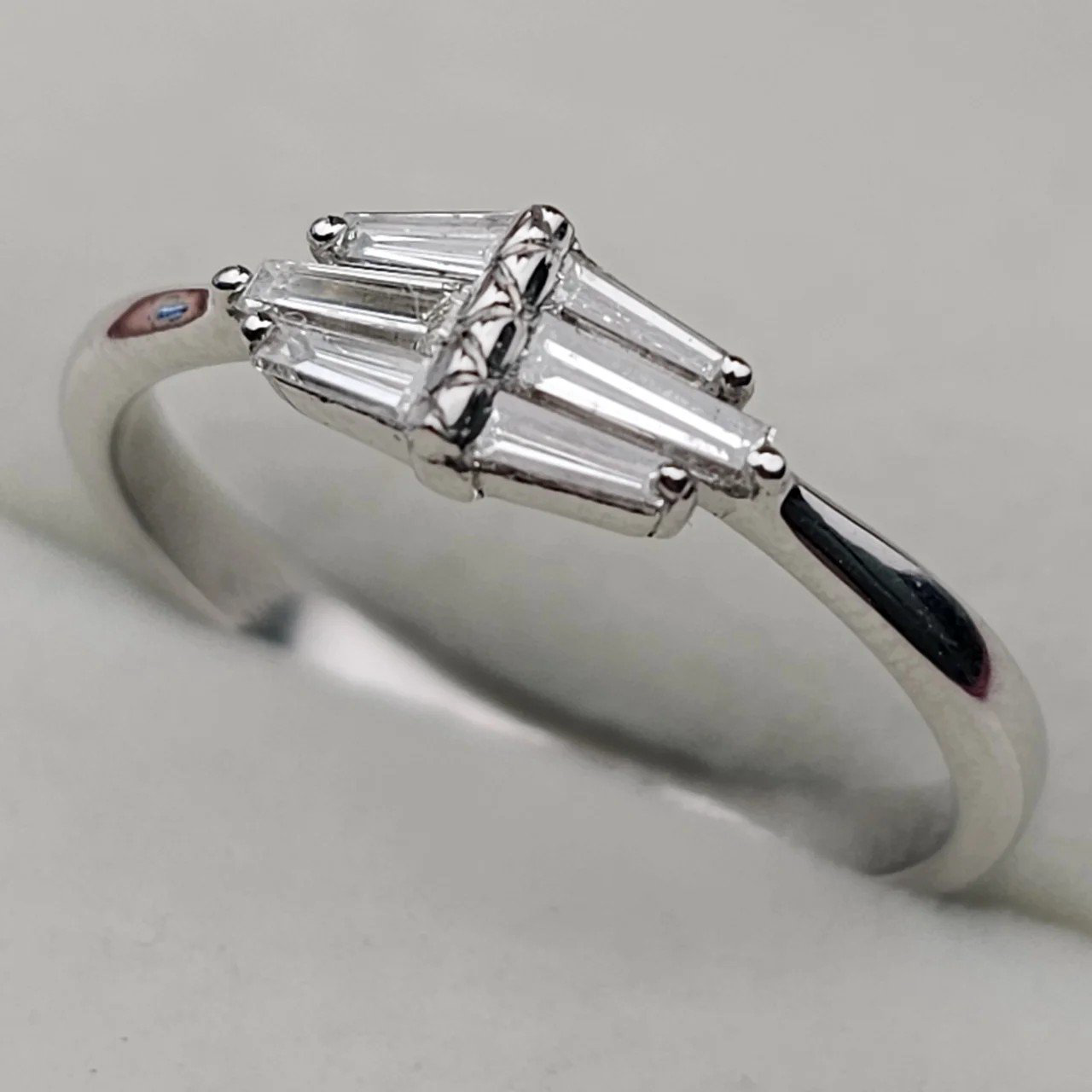 Кольцо Deimantas 109857823 16,5р 1,8гр 0,37ct. купить,NaN