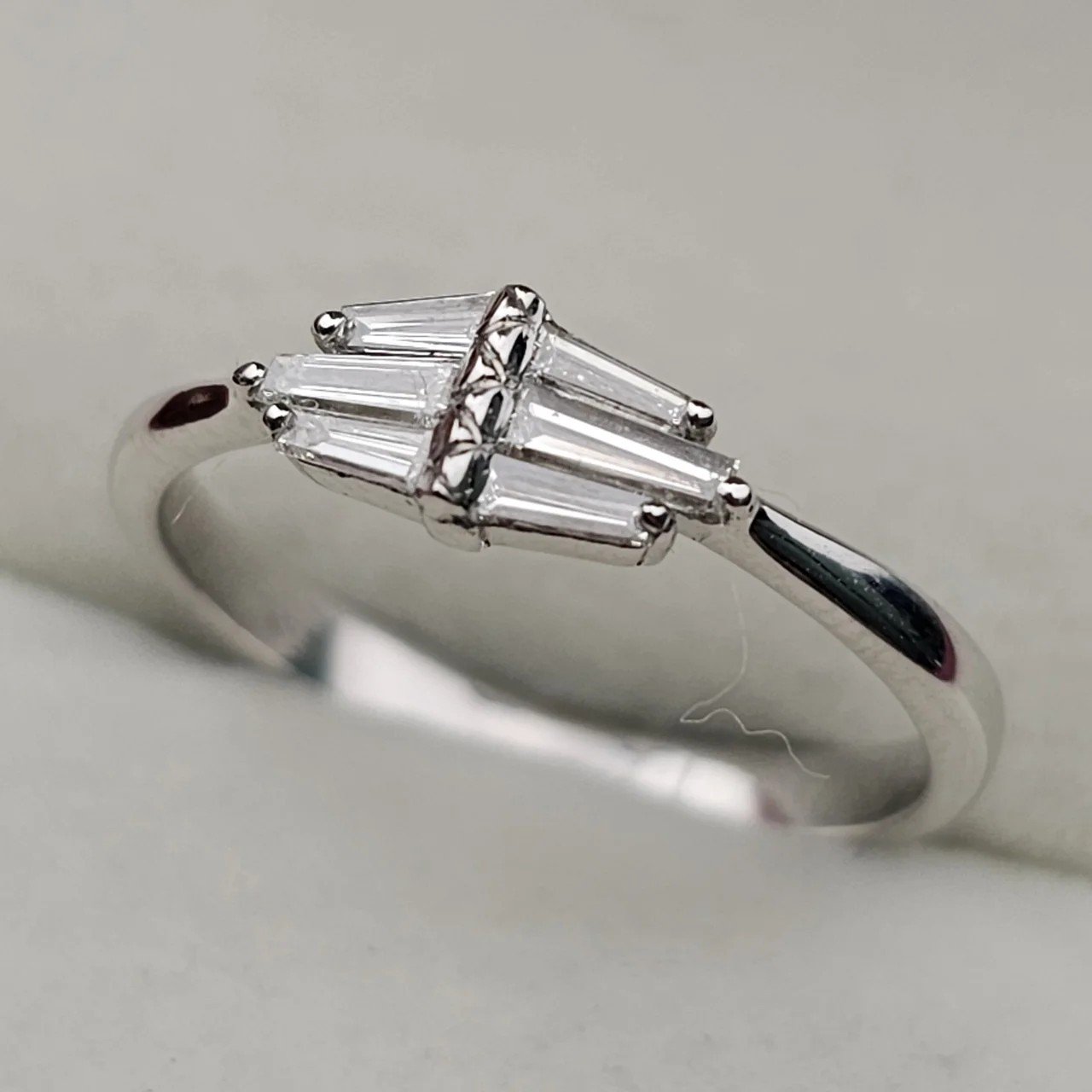 Кольцо Deimantas 109857823 16,5р 1,8гр 0,37ct. купить,NaN