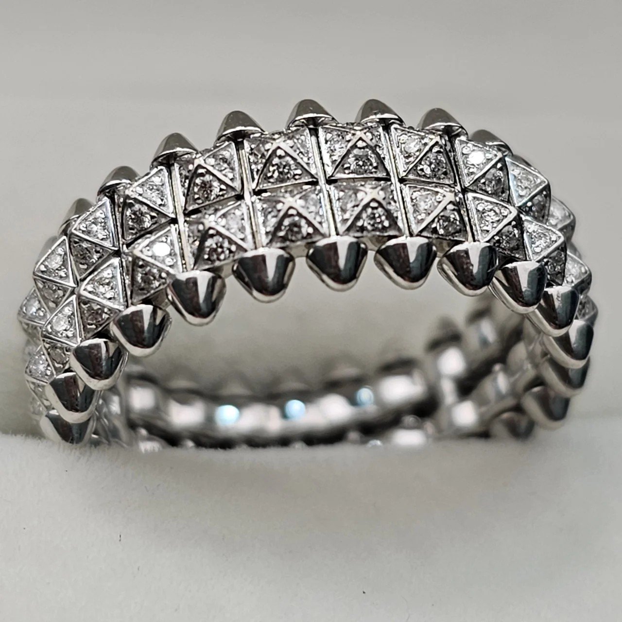 Кольцо Deimantas 109857683 18,5р 10,24гр 0,85ct. купить,NaN