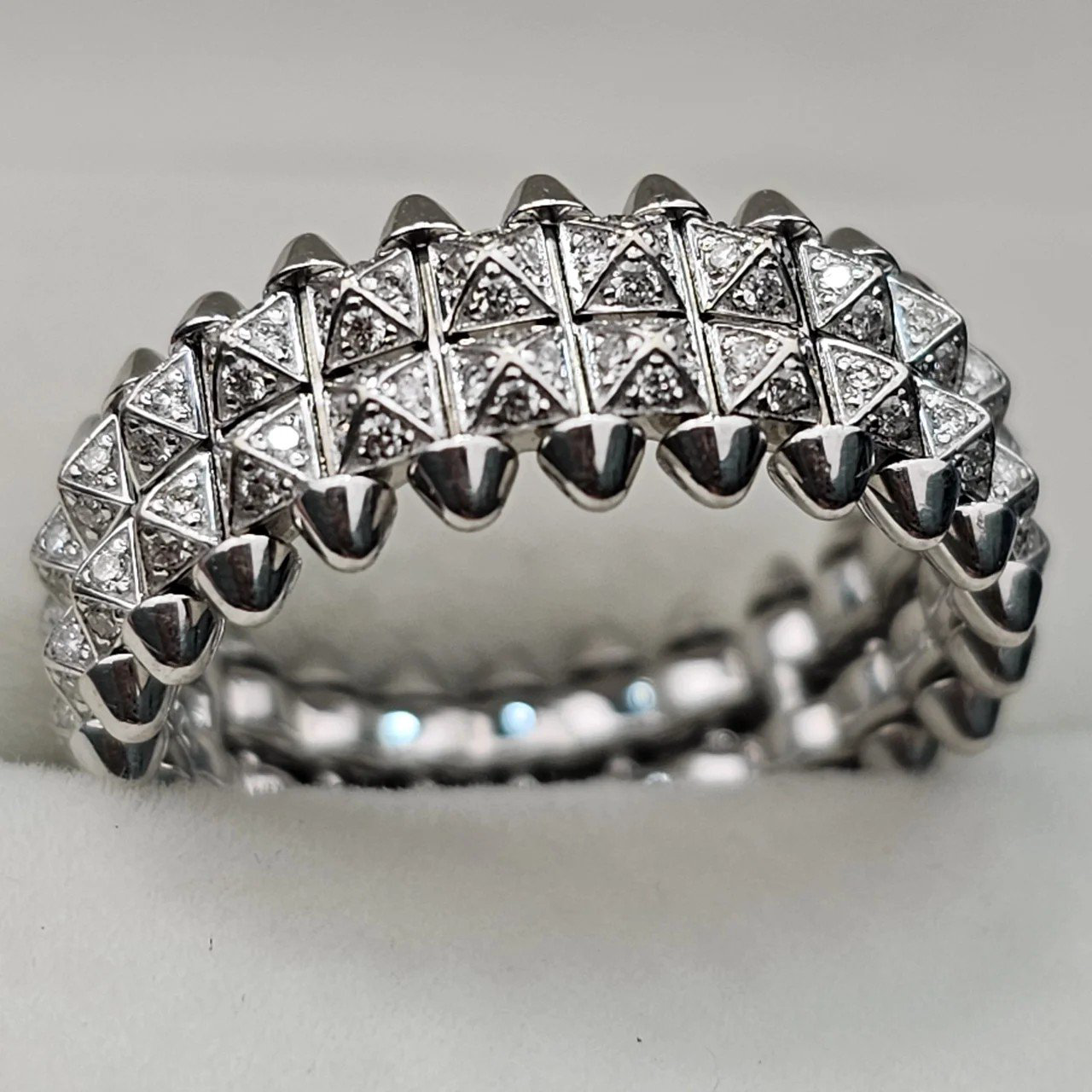 Кольцо Deimantas 109857683 18,5р 10,24гр 0,85ct. купить,NaN