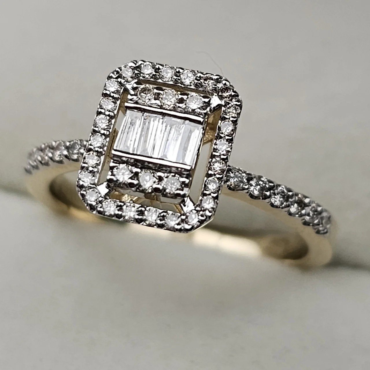 Кольцо Deimantas 109857767 16,5р 3,16гр 0,35ct. купить,NaN