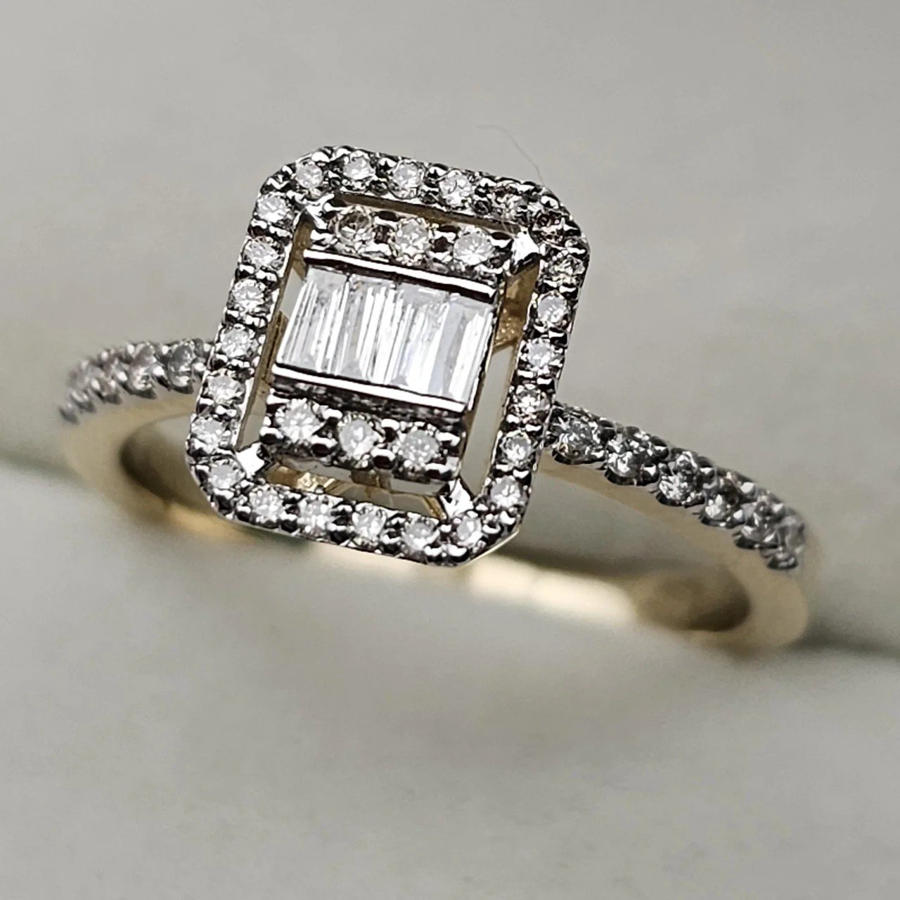 Кольцо Deimantas 109857767 16,5р 3,16гр 0,35ct. купить,NaN