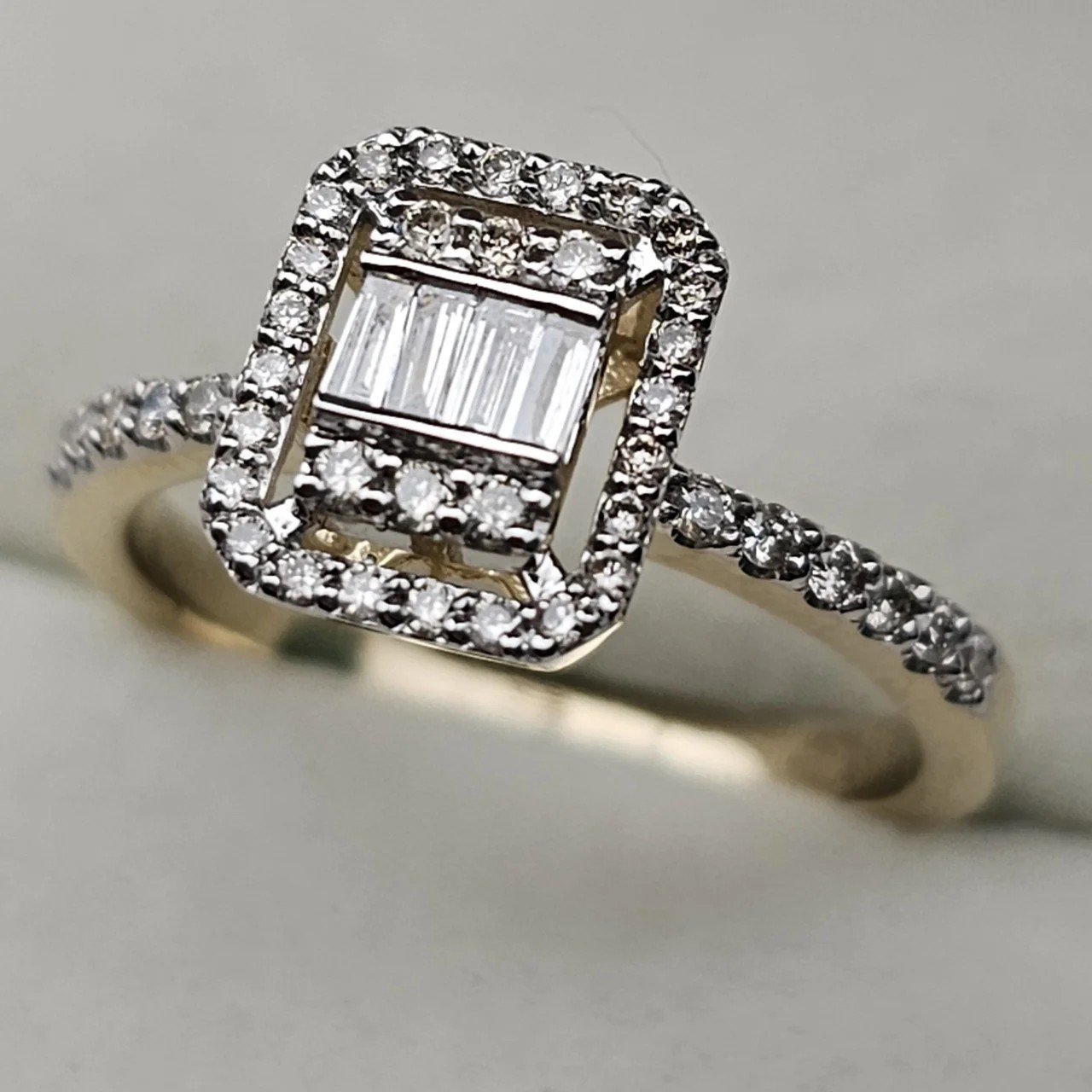 Кольцо Deimantas 109857767 16,5р 3,16гр 0,35ct. купить,NaN
