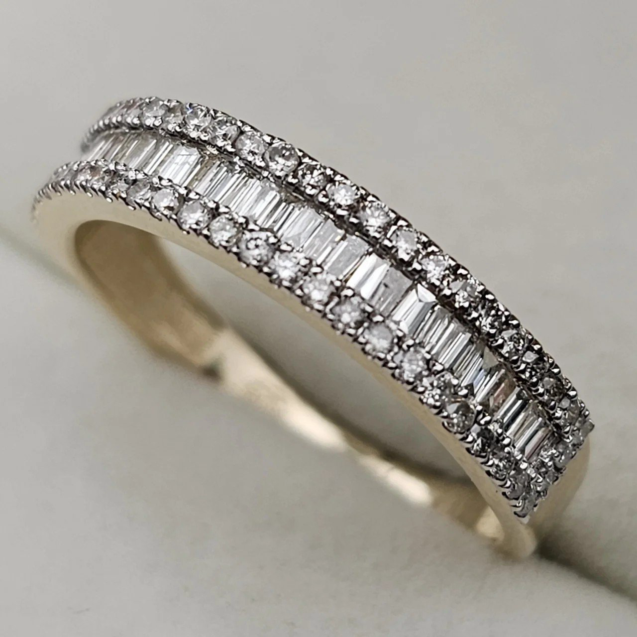 Кольцо Deimantas 109857717 18р 2,75гр 0,60ct. купить,NaN