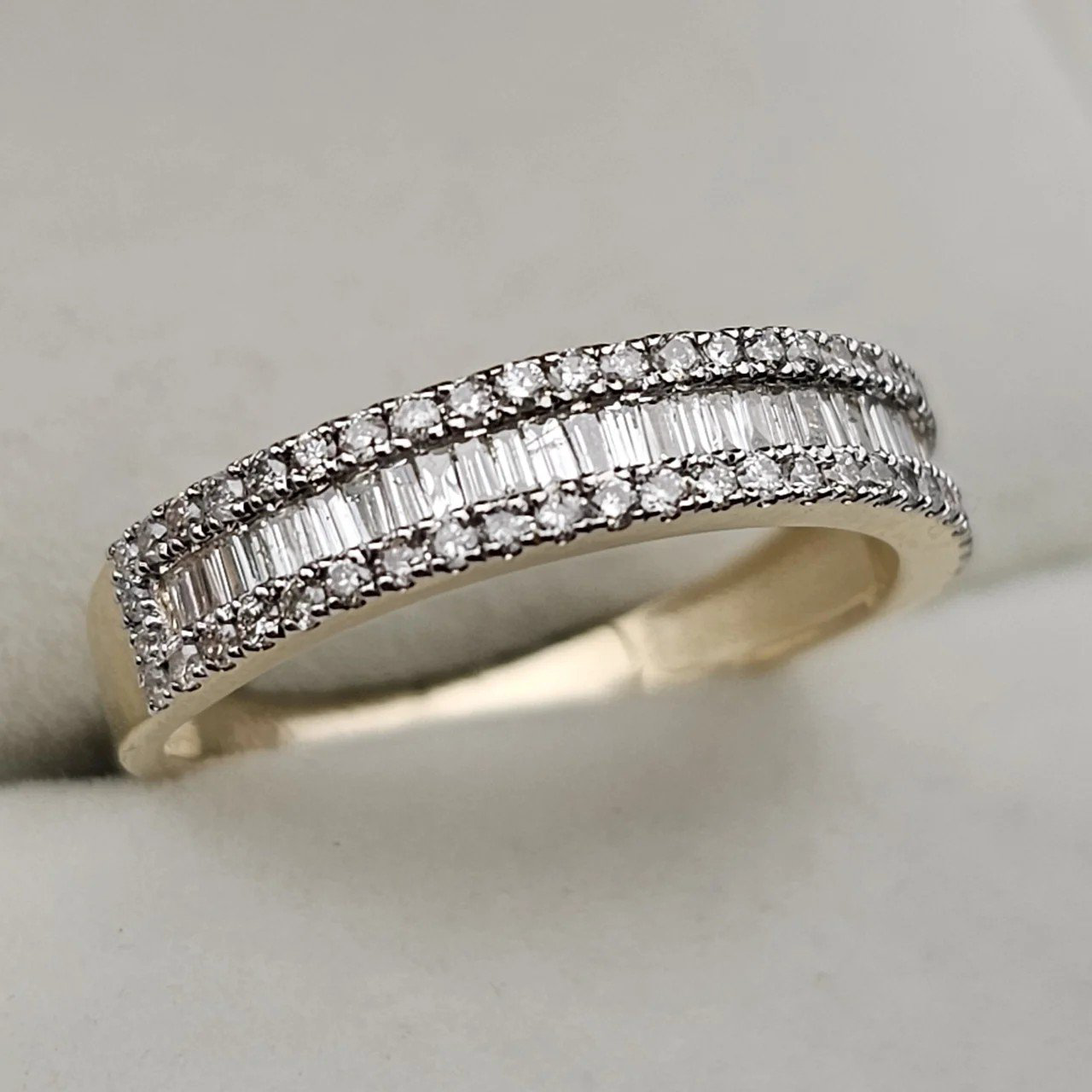 Кольцо Deimantas 109857717 18р 2,75гр 0,60ct. купить,NaN
