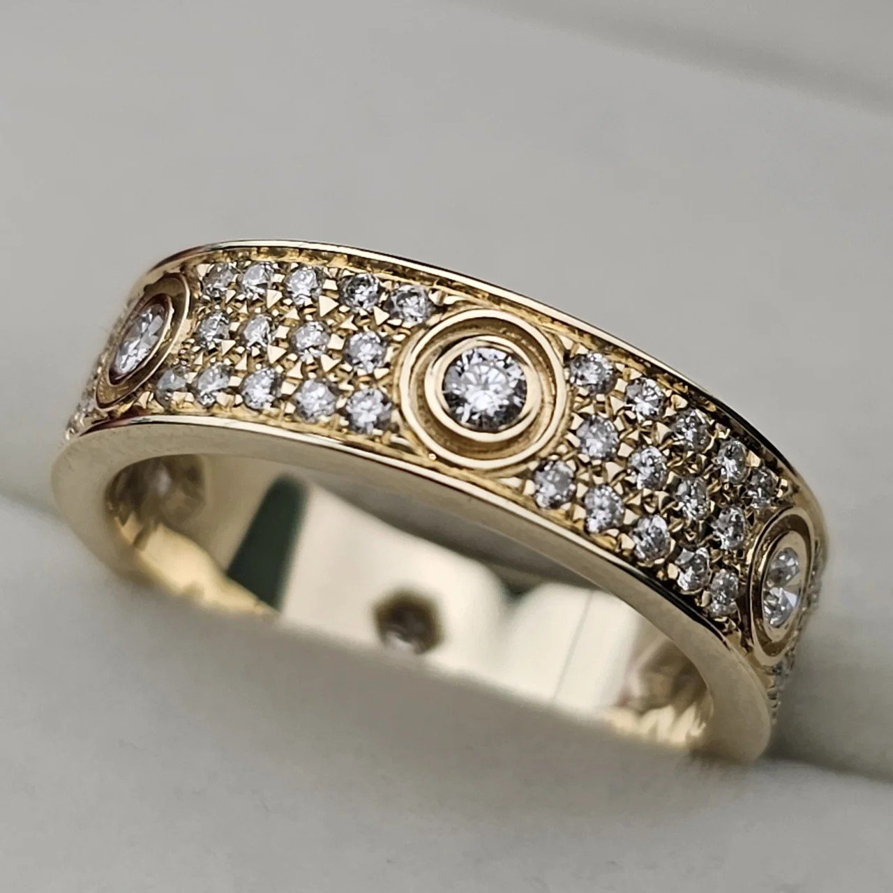 Кольцо Deimantas 109891846 17,5р 6,24гр 0,85ct. купить,NaN
