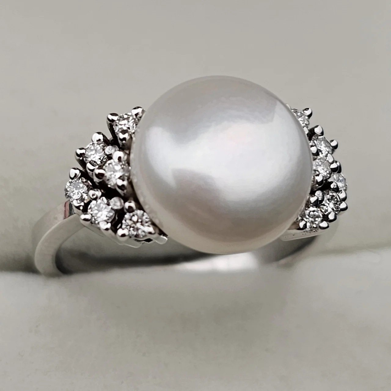 Кольцо Deimantas 109857521 18р 3,05гр 0,23ct. купить,NaN