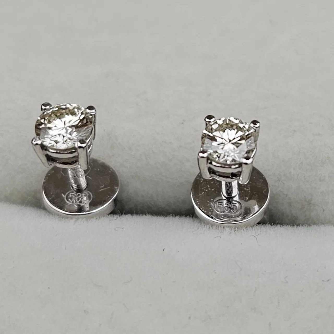 Серьги Deimantas 109892552 1,4гр 0,52ct. купить,NaN