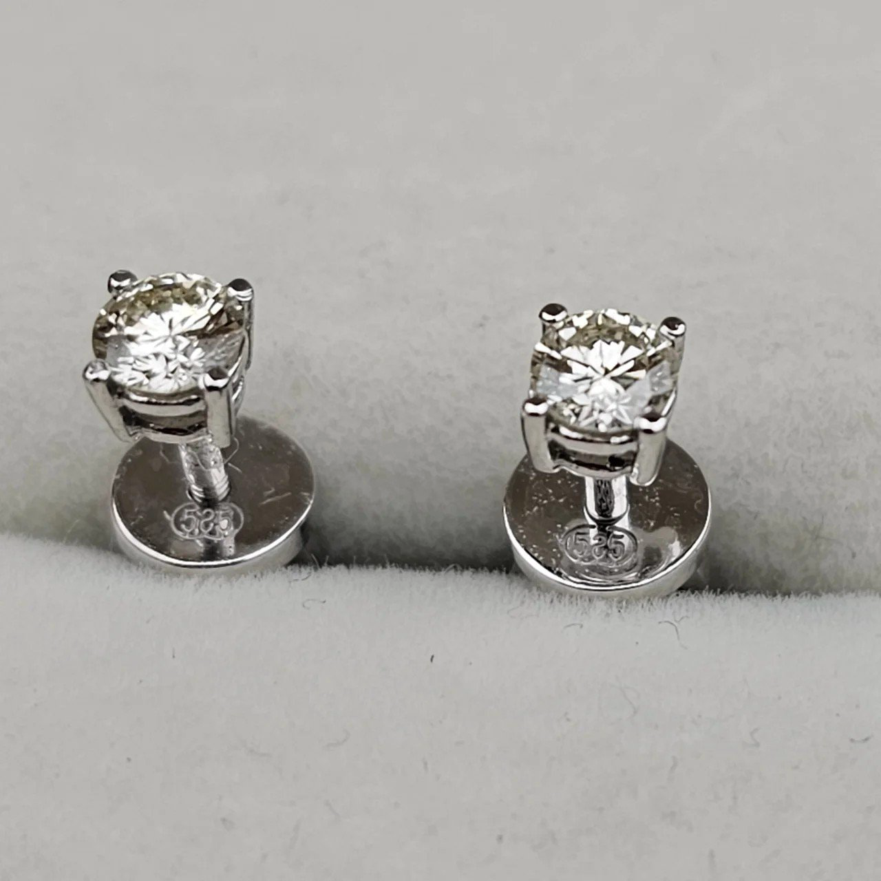 Серьги Deimantas 109892552 1,4гр 0,52ct. купить,NaN