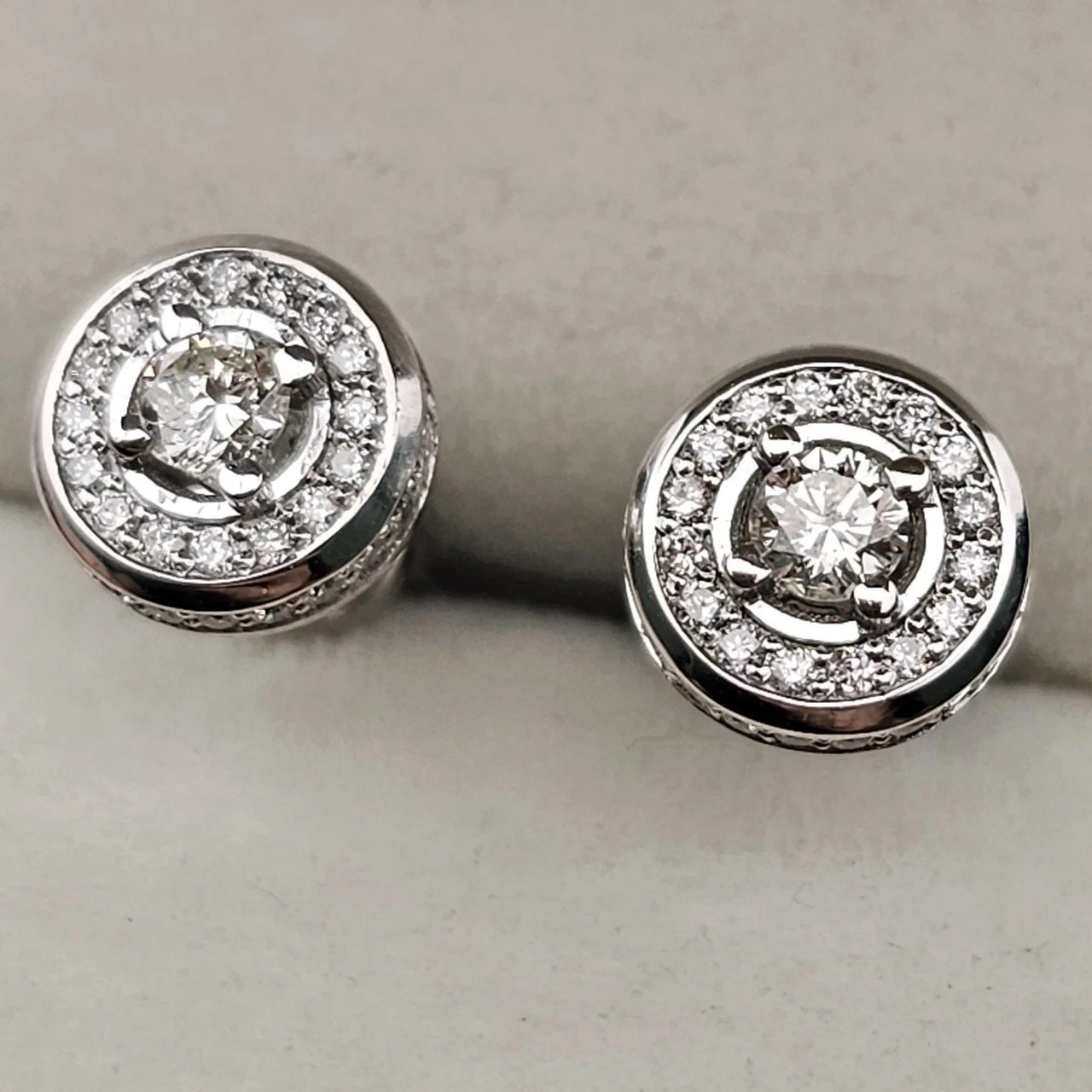 Серьги Deimantas 109892541 2,32гр 0,59ct. купить,NaN