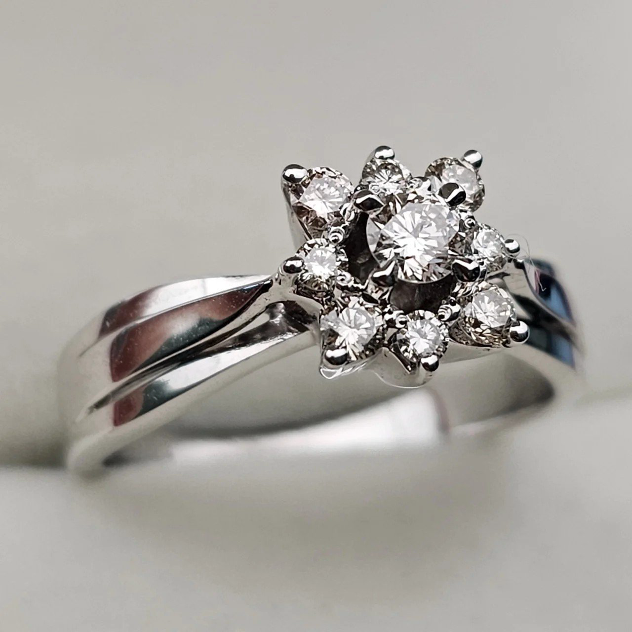 Кольцо Deimantas 109857569 18р 4,77гр 0,50ct. купить,NaN