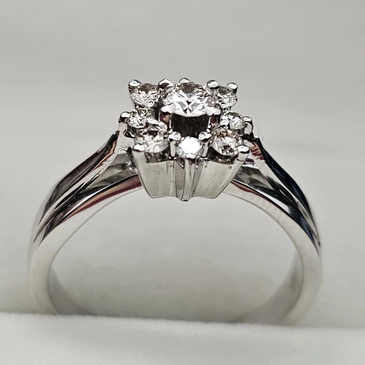 Кольцо Deimantas 109857569 18р 4,77гр 0,50ct. купить,NaN