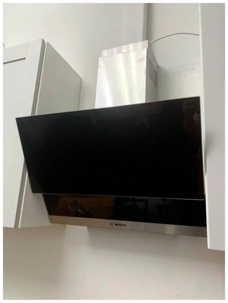 Вытяжка Bosch DWK065G60R черна