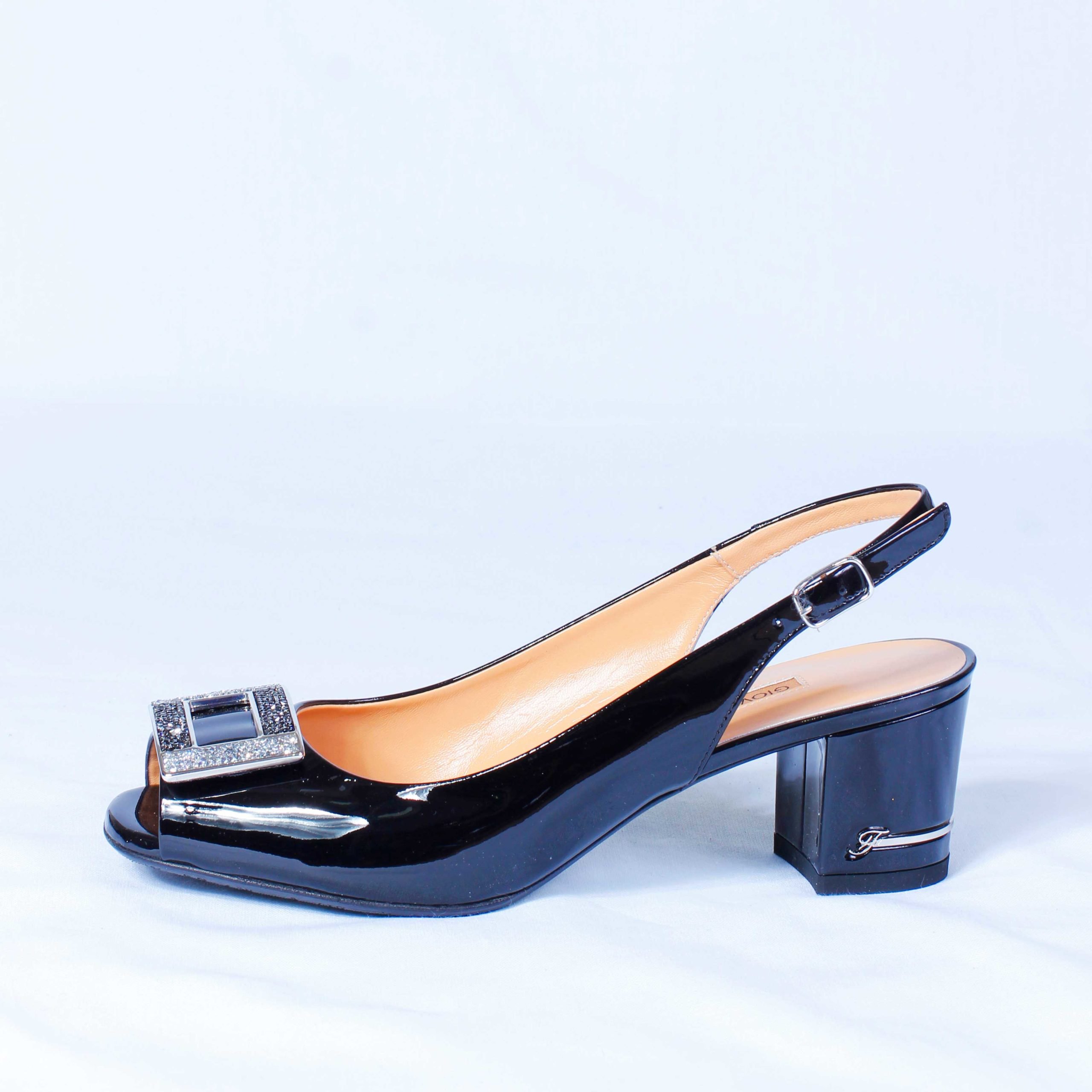 Босоножки Giovanni Fabiani G3273 black 37.5  купить,NaN