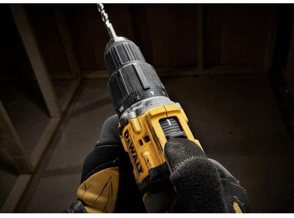 DeWALT дрель-шуруповерт DCD100YM2T-QW купить,NaN