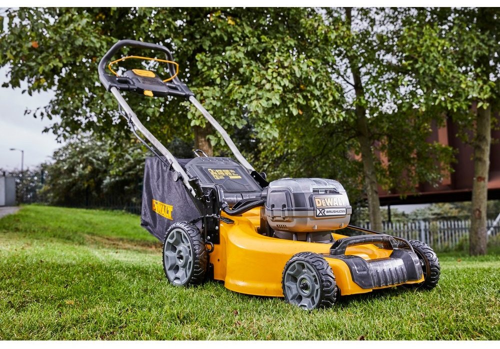 Газонокосилка колесная аккумуляторная DeWALT DCMW564N-XJ купить,NaN