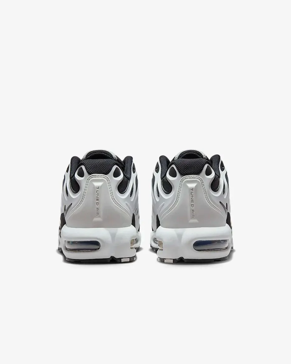 Кроссовки Nike Air Max Plus Drift FD4290-101 white-black 41.5 купить,NaN