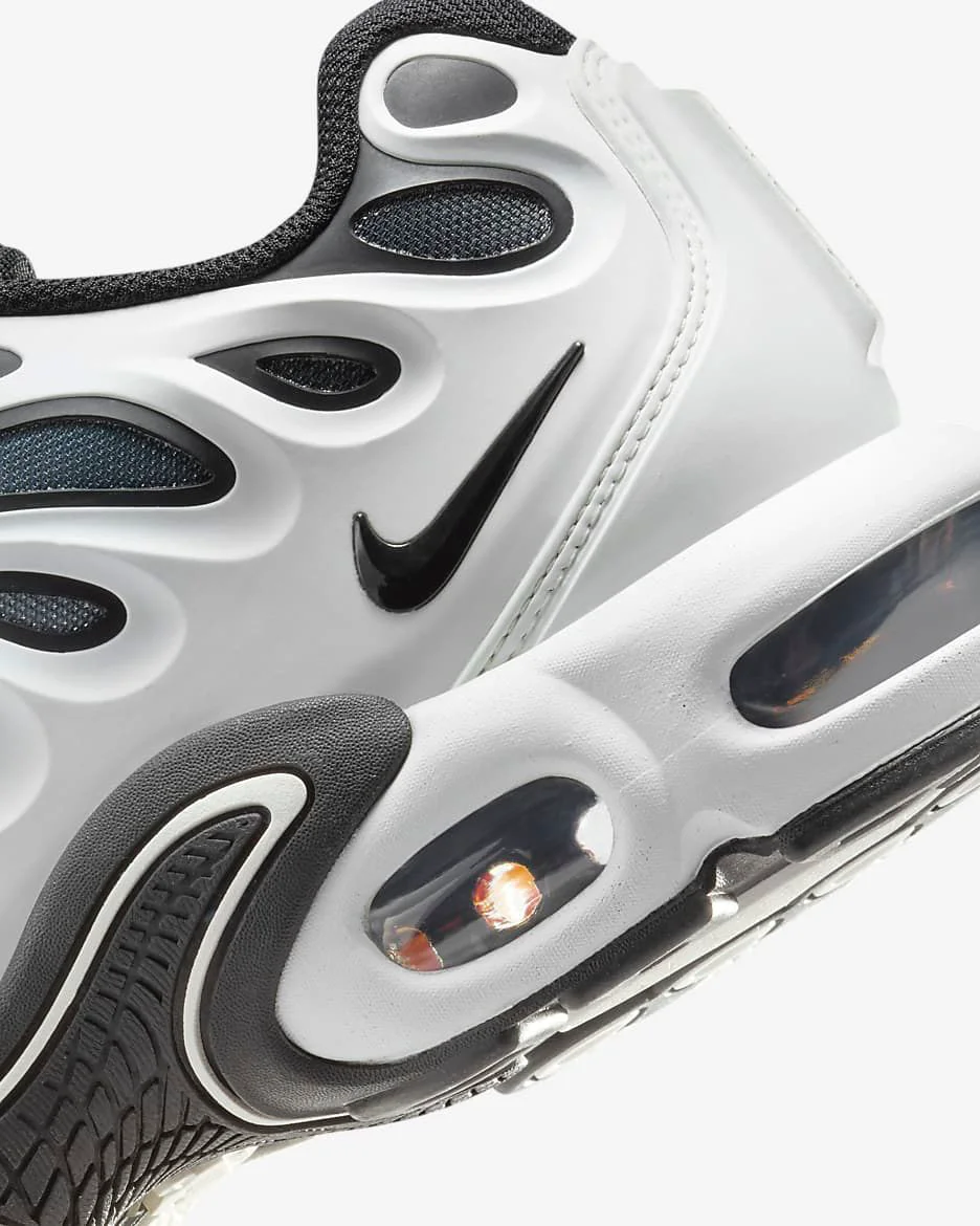 Кроссовки Nike Air Max Plus Drift FD4290-101 white-black 41.5 купить,NaN