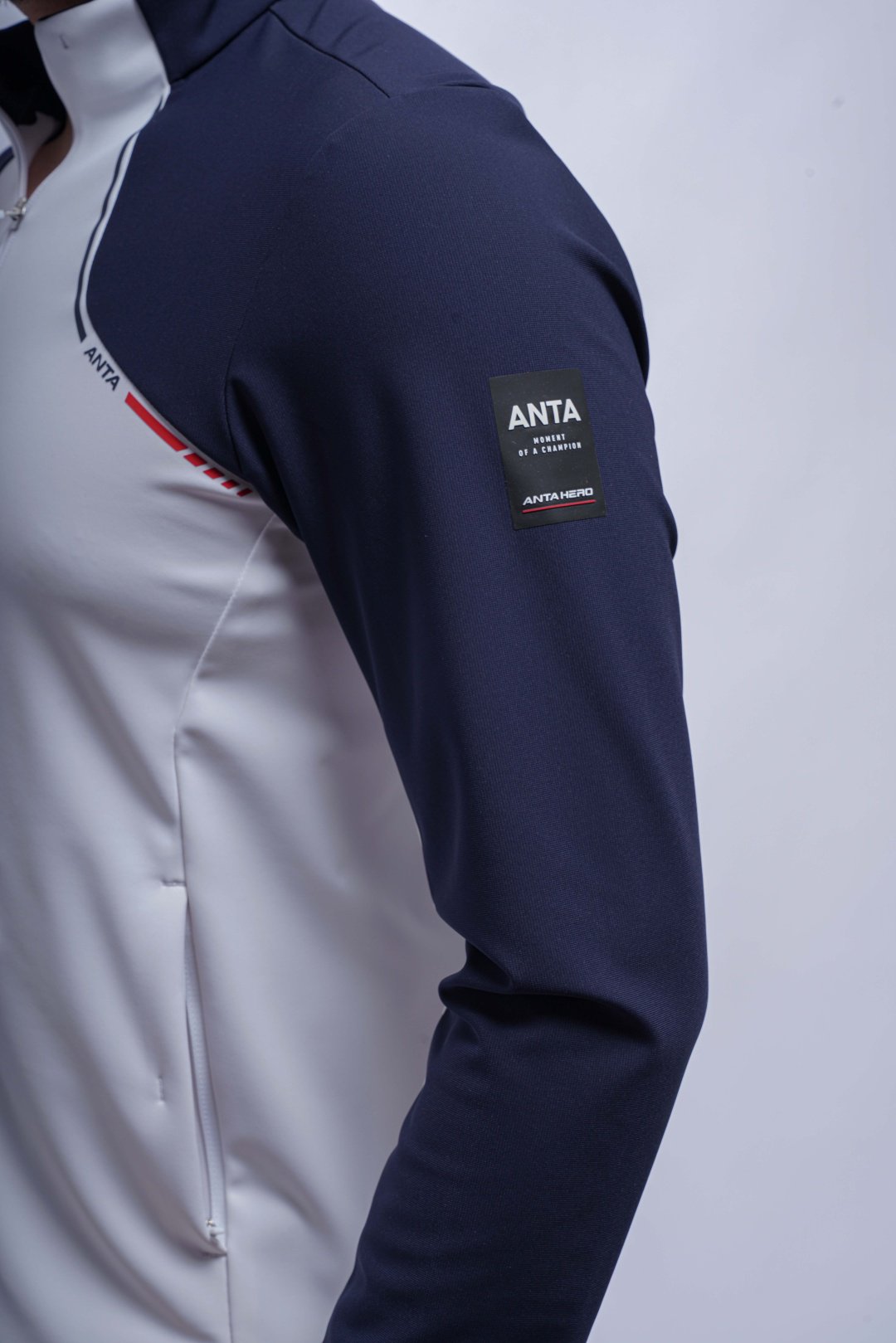 Ветровка Anta белый