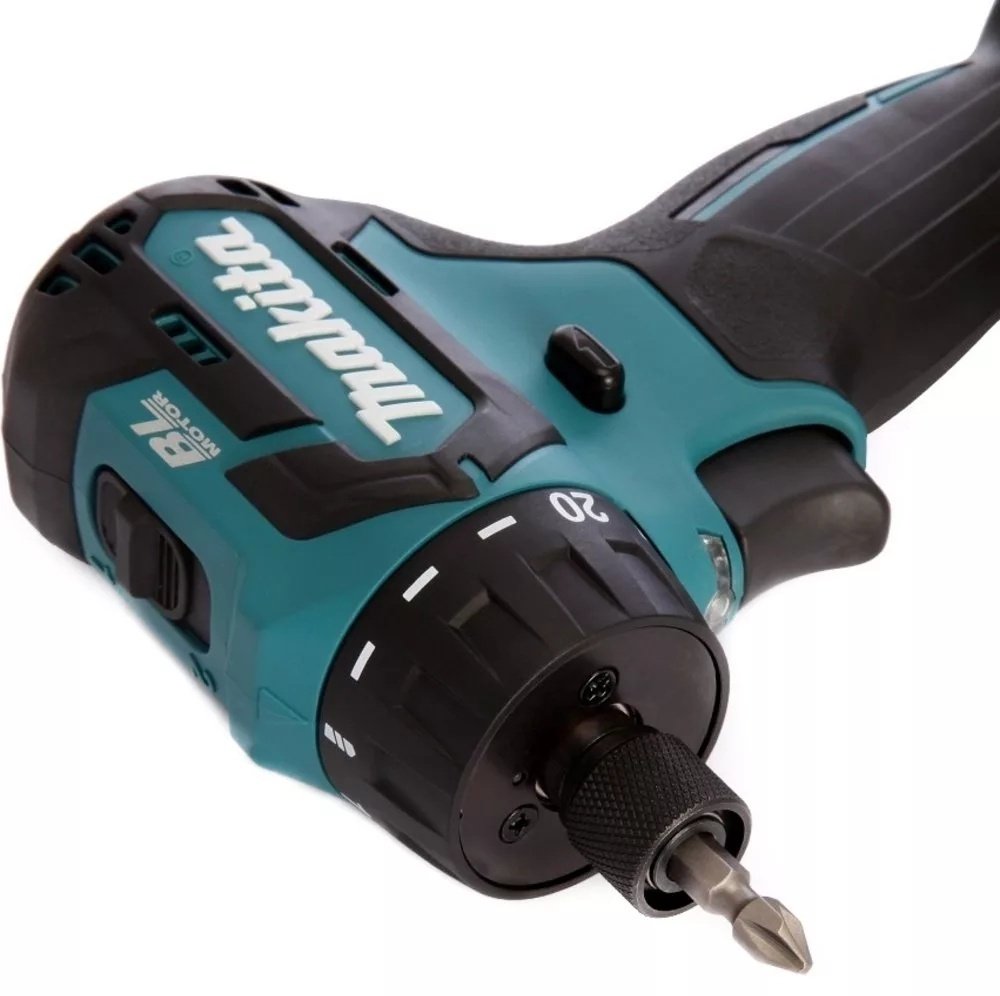 Makita шуруповерт DF032DWME купить,NaN
