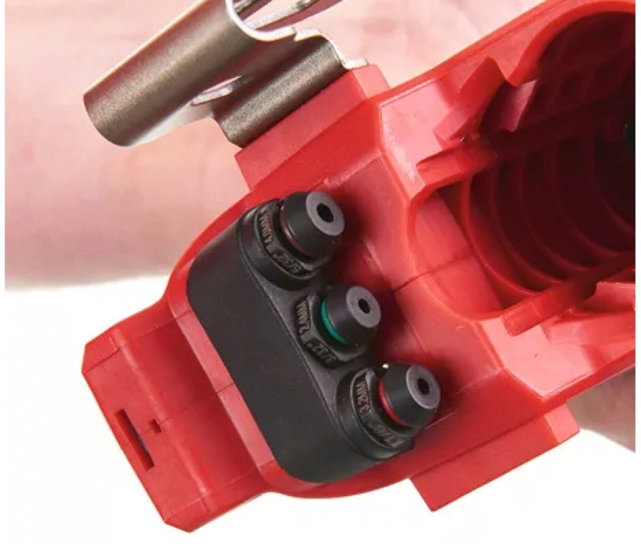 Аккумуляторный заклепочник Milwaukee M12 BPRT-201X 4933464405
