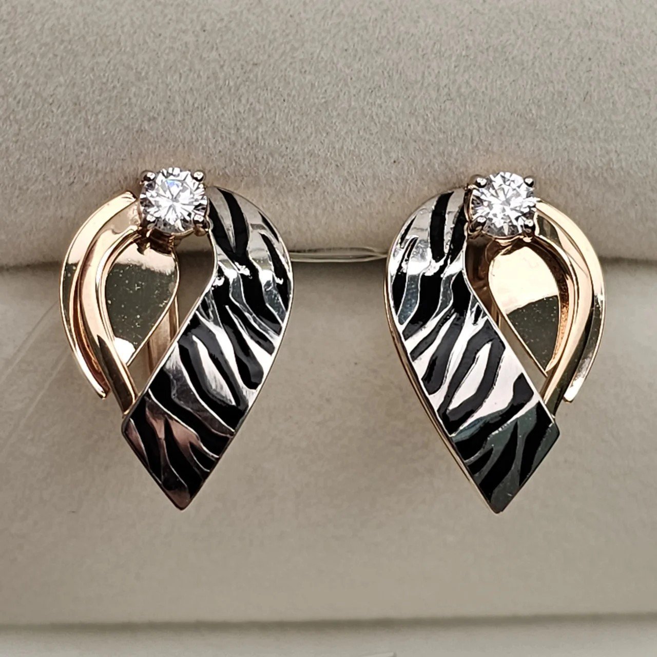 Серьги Deimantas 110208290 3,9гр. купить,NaN