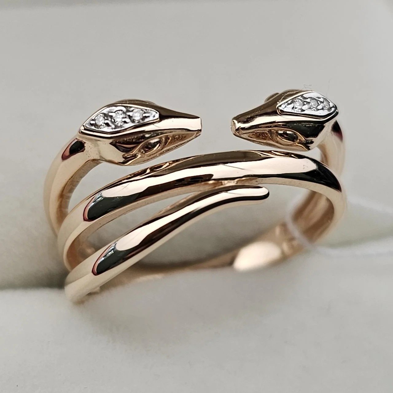 Кольцо Deimantas 110201475 18р 3,67гр 0,03ct. купить,NaN