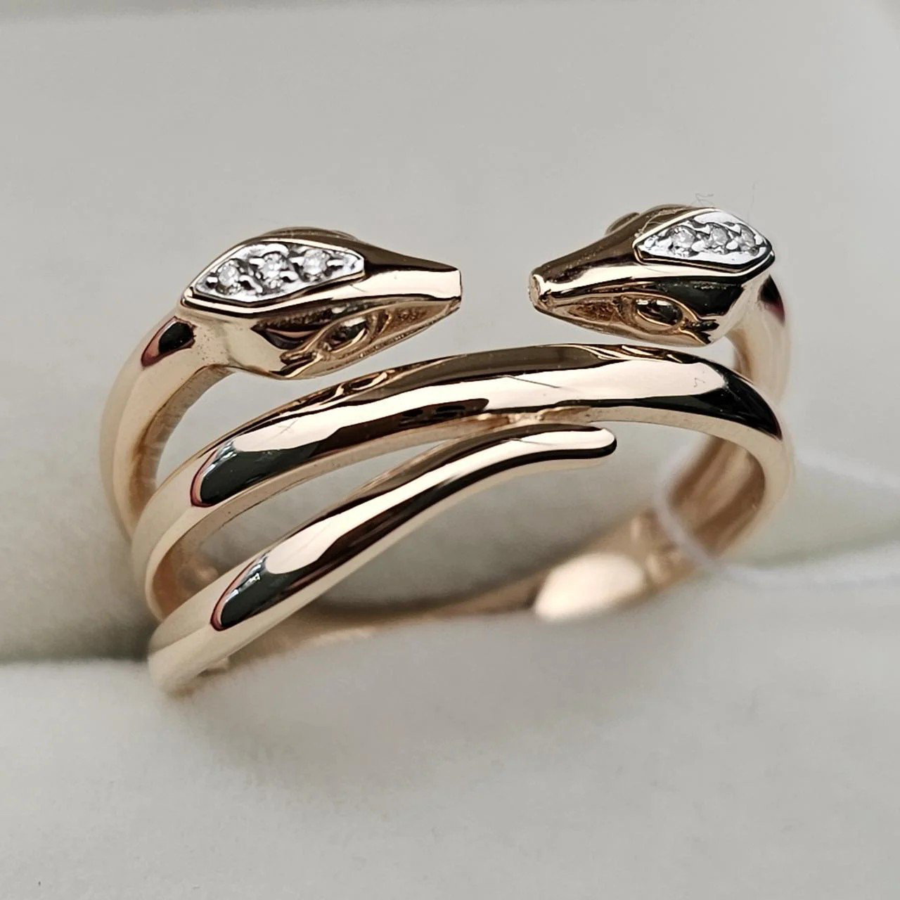 Кольцо Deimantas 110201475 18р 3,67гр 0,03ct. купить,NaN