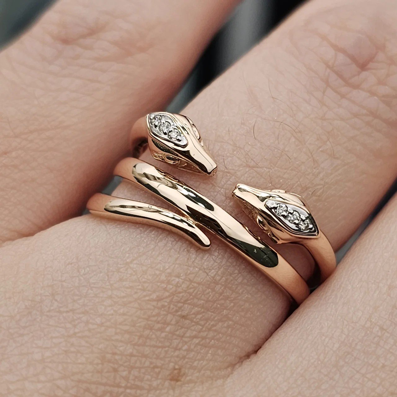 Кольцо Deimantas 110201475 18р 3,67гр 0,03ct. купить,NaN