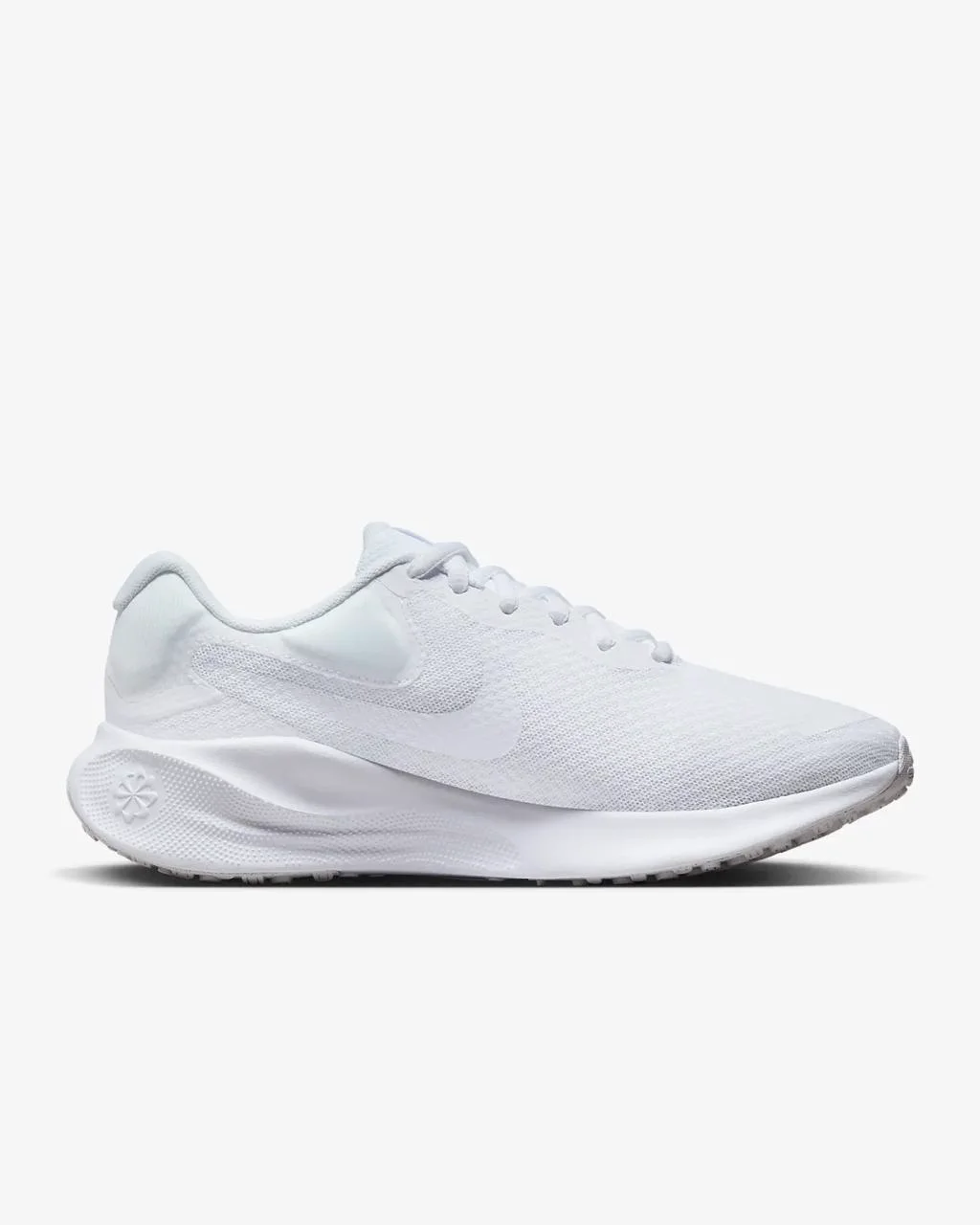 Кроссовки Nike FB2208-100 Nike Revolution 7 white 37.5