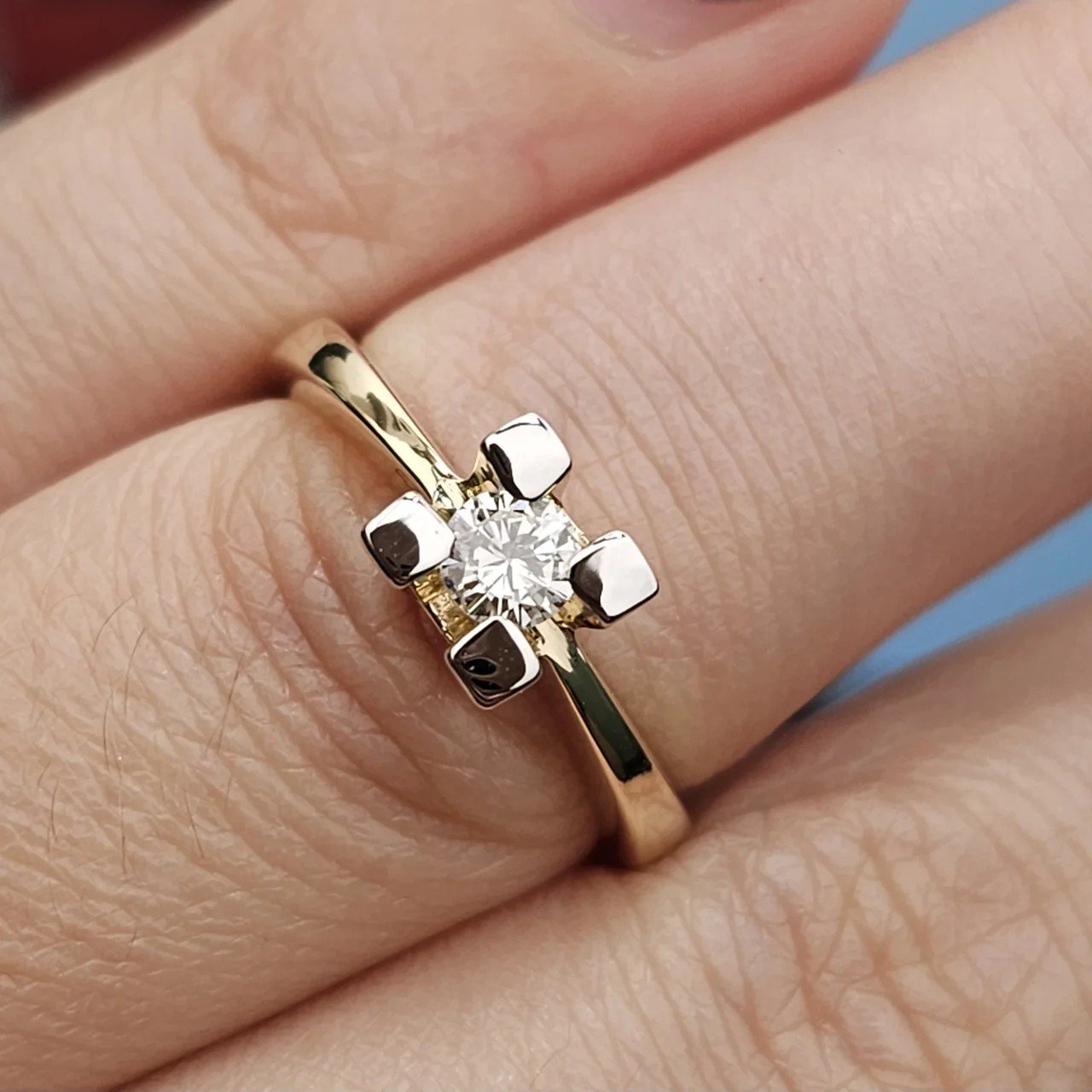 Кольцо Deimantas 110125470 16,5р 0,22ct. купить,NaN