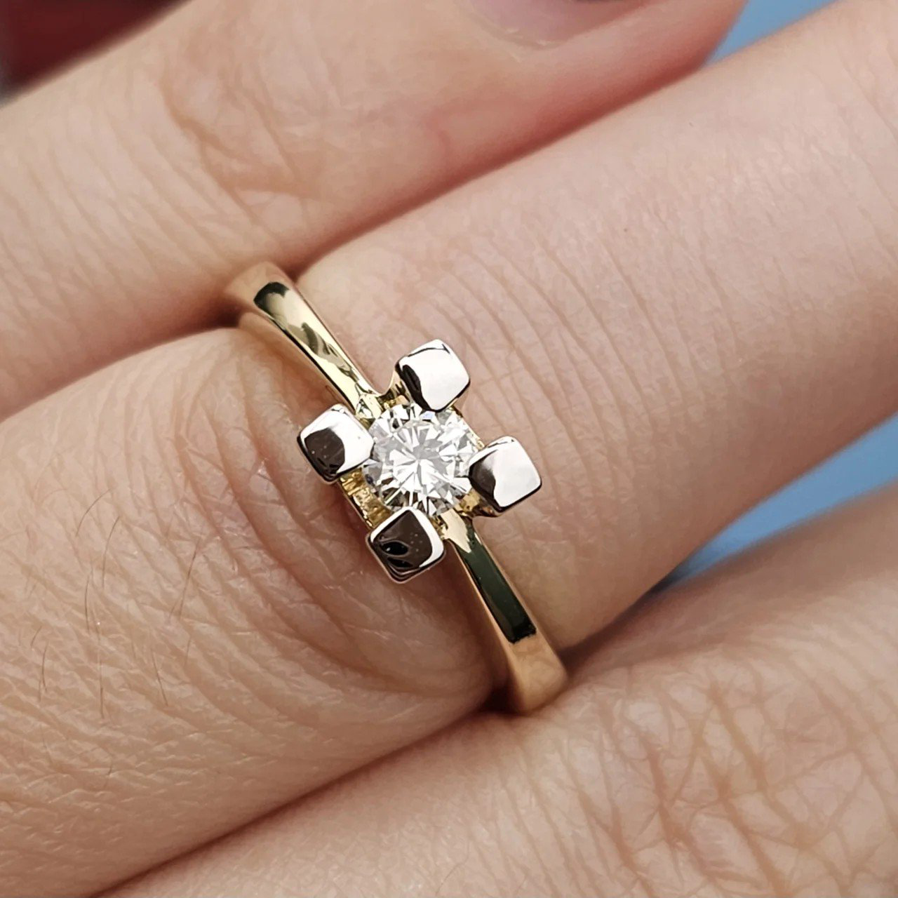 Кольцо Deimantas 110125470 16,5р 0,22ct. купить,NaN